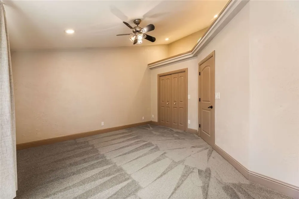 6313 Willowcrest Avenue North Hollywood, CA 91606