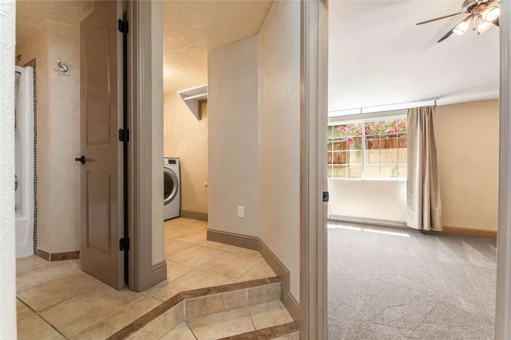 6313 Willowcrest Avenue North Hollywood, CA 91606