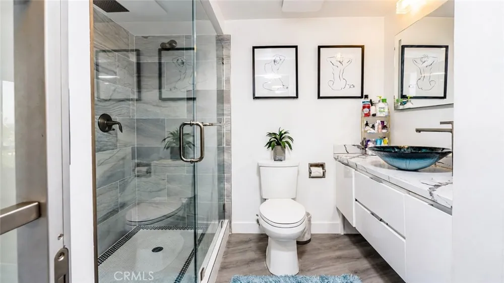 4265 Marina City Drive #811 Marina del Rey, CA 90292