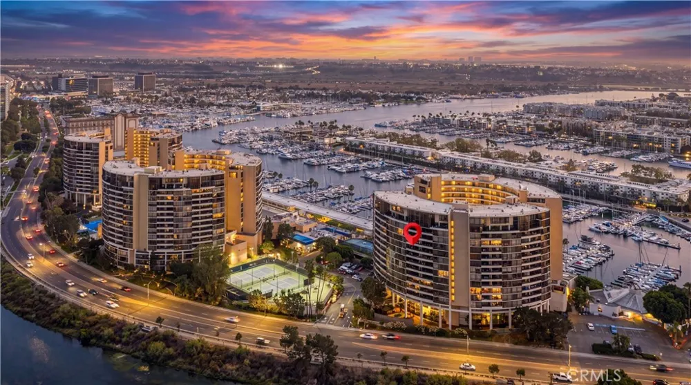 4265 Marina City Drive #811 Marina del Rey, CA 90292