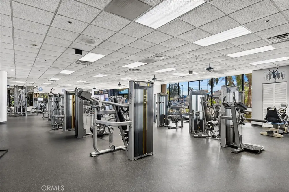 4265 Marina City Drive #811 Marina del Rey, CA 90292