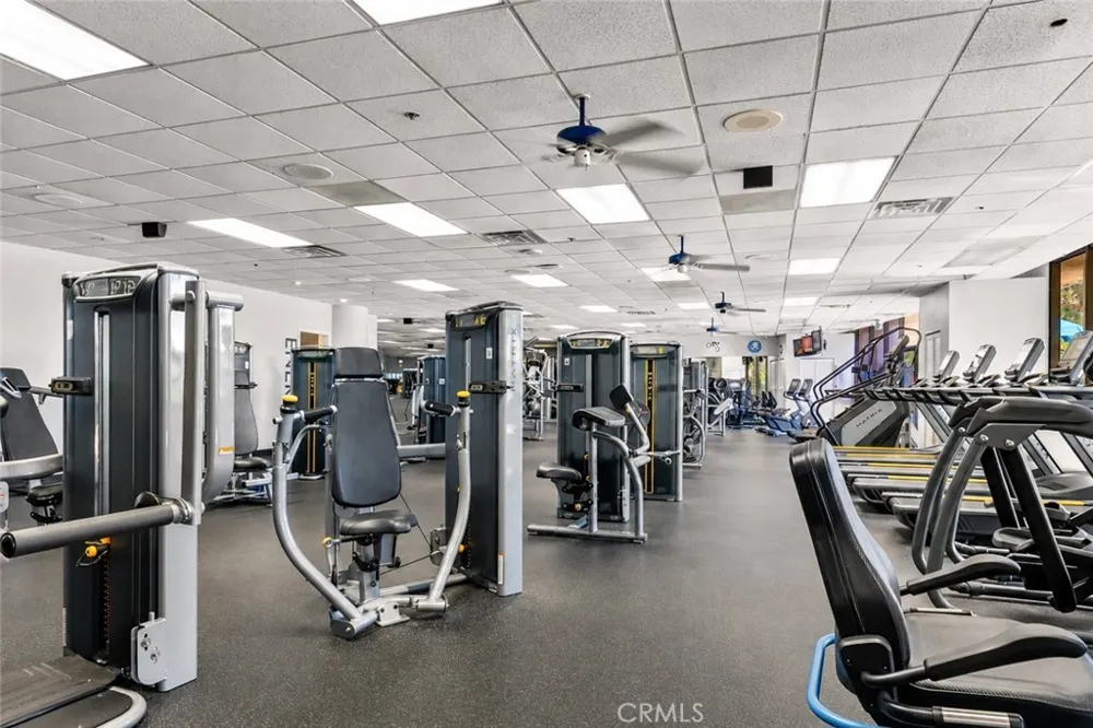 4265 Marina City Drive #811 Marina del Rey, CA 90292