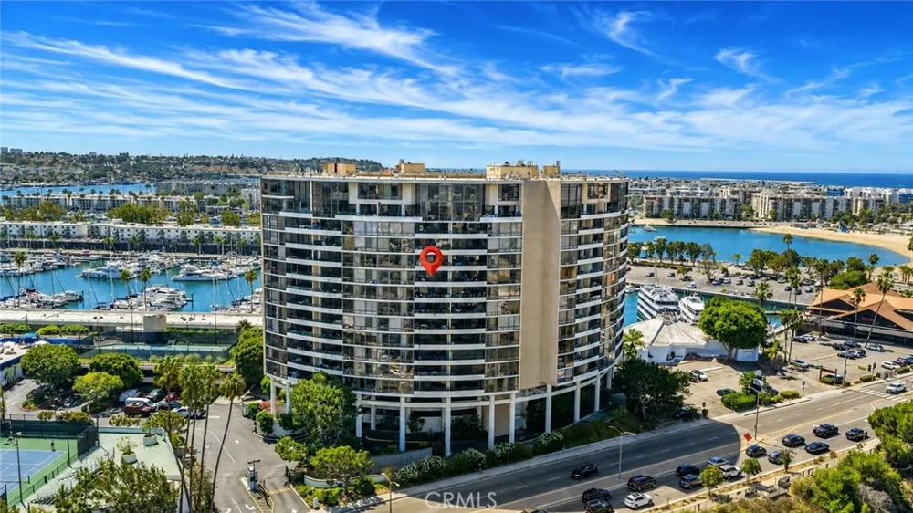 4265 Marina City Drive #811 Marina del Rey, CA 90292