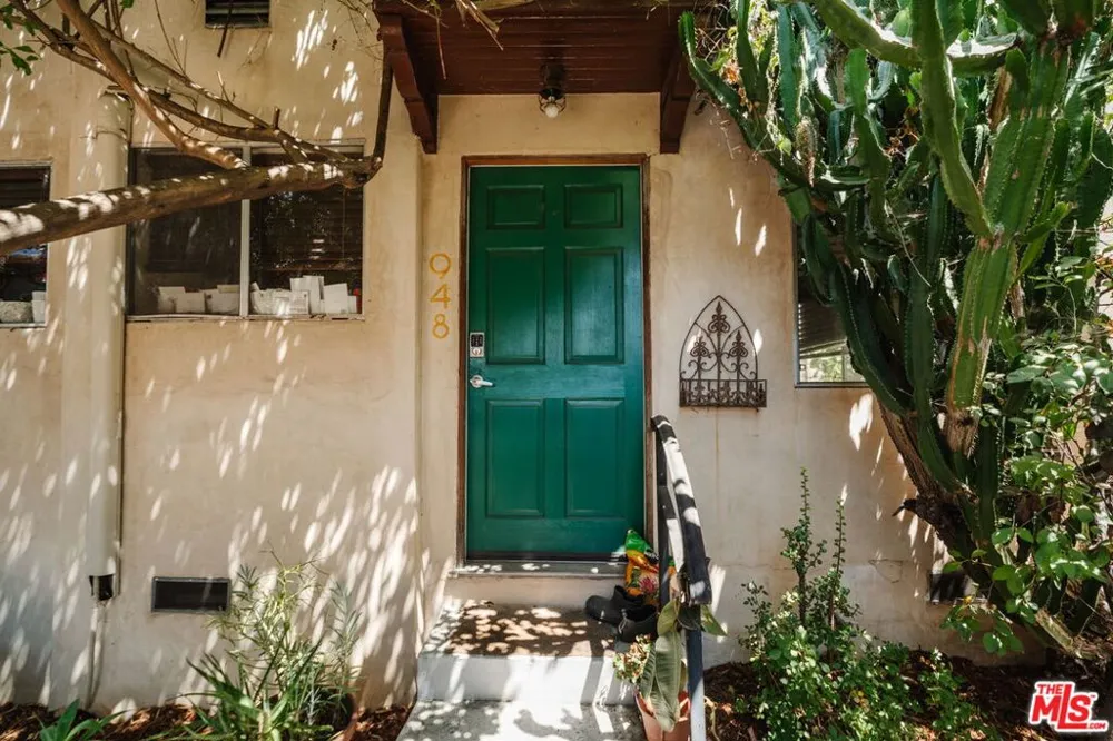946 Hyperion Avenue Los Angeles, CA 90029