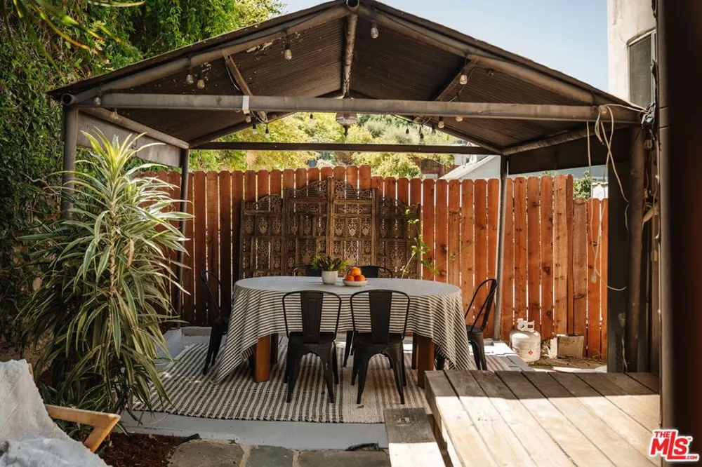 946 Hyperion Avenue Los Angeles, CA 90029