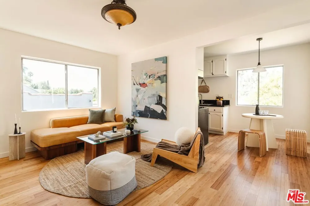 946 Hyperion Avenue Los Angeles, CA 90029