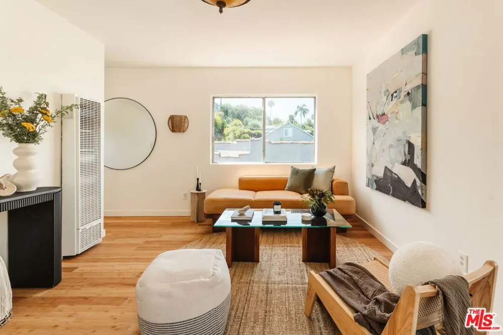 946 Hyperion Avenue Los Angeles, CA 90029