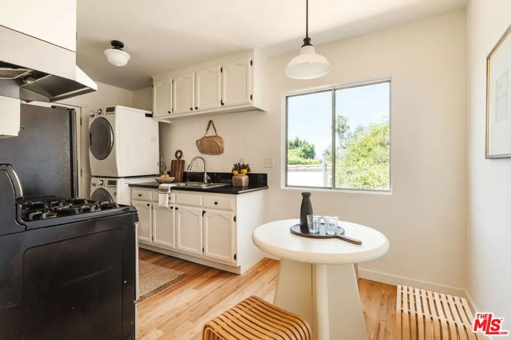 946 Hyperion Avenue Los Angeles, CA 90029