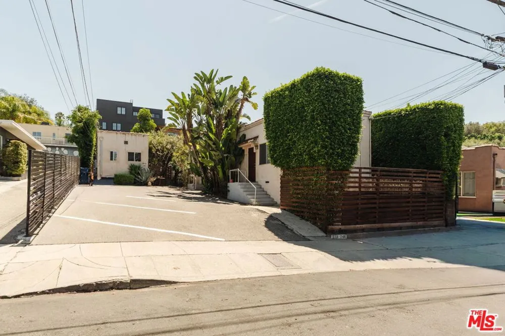 946 Hyperion Avenue Los Angeles, CA 90029