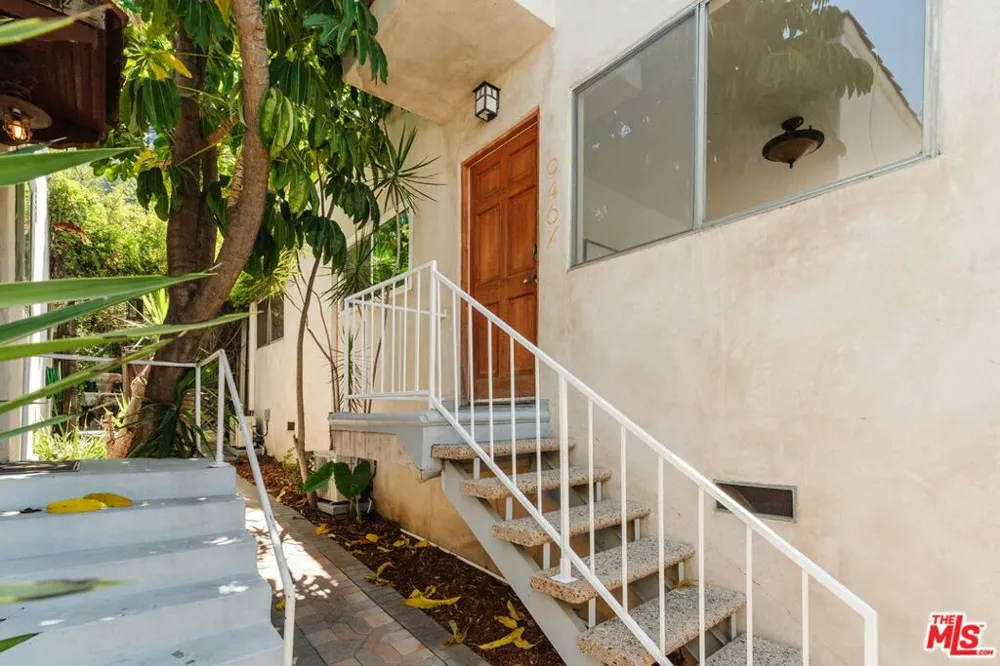 946 Hyperion Avenue Los Angeles, CA 90029