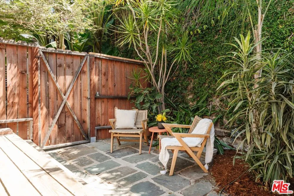946 Hyperion Avenue Los Angeles, CA 90029