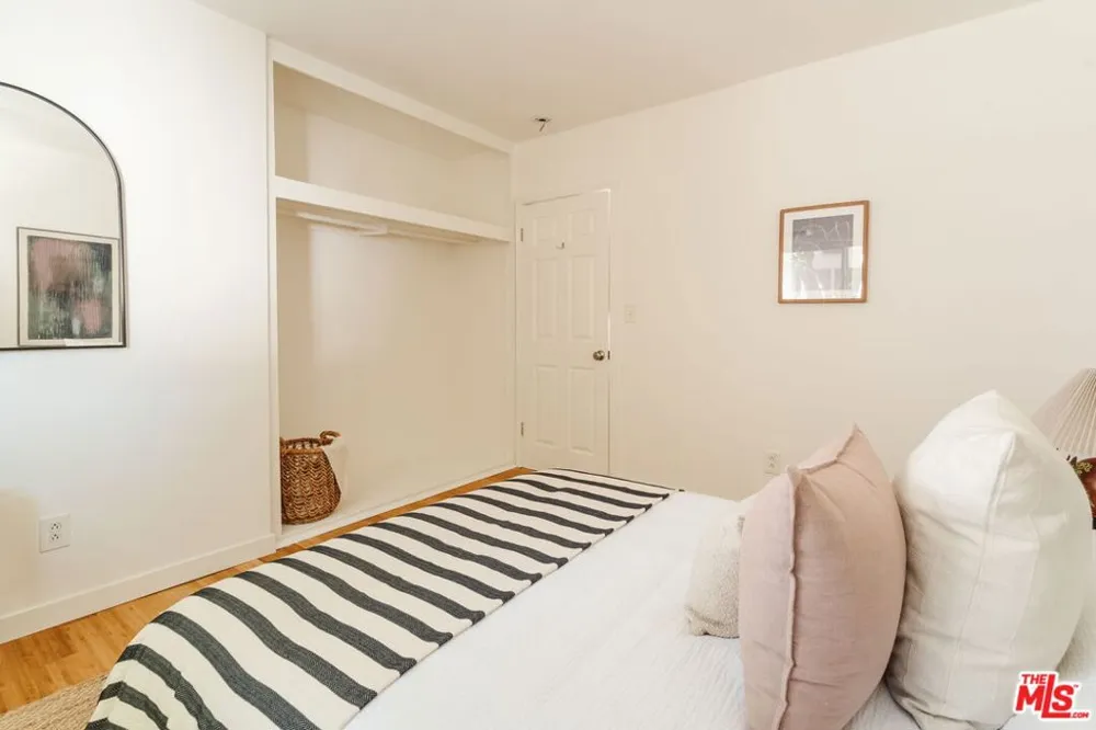 946 Hyperion Avenue Los Angeles, CA 90029