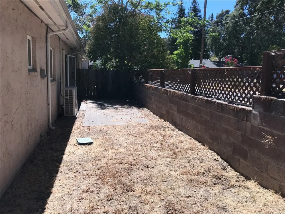 380 6th Lakeport, CA 95453
