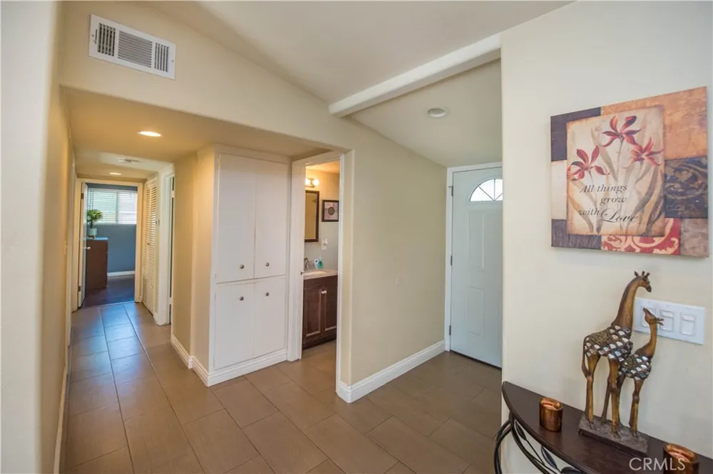 243 S Gardenglen West Covina, CA 91790