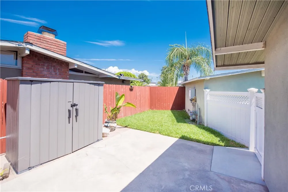 243 S Gardenglen West Covina, CA 91790