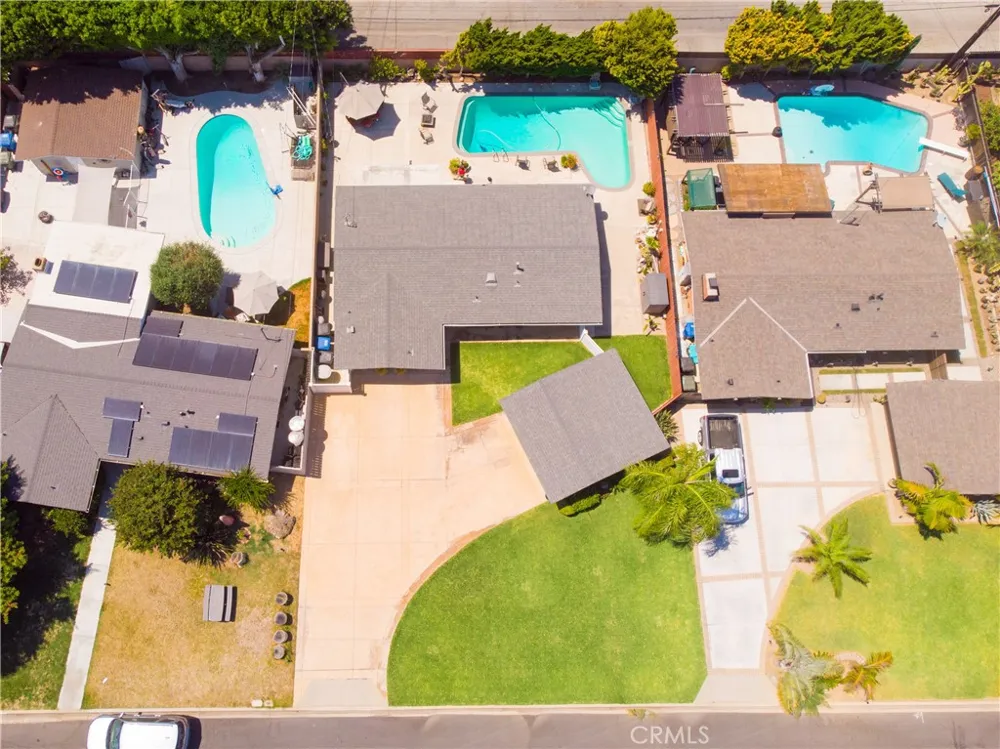 243 S Gardenglen West Covina, CA 91790
