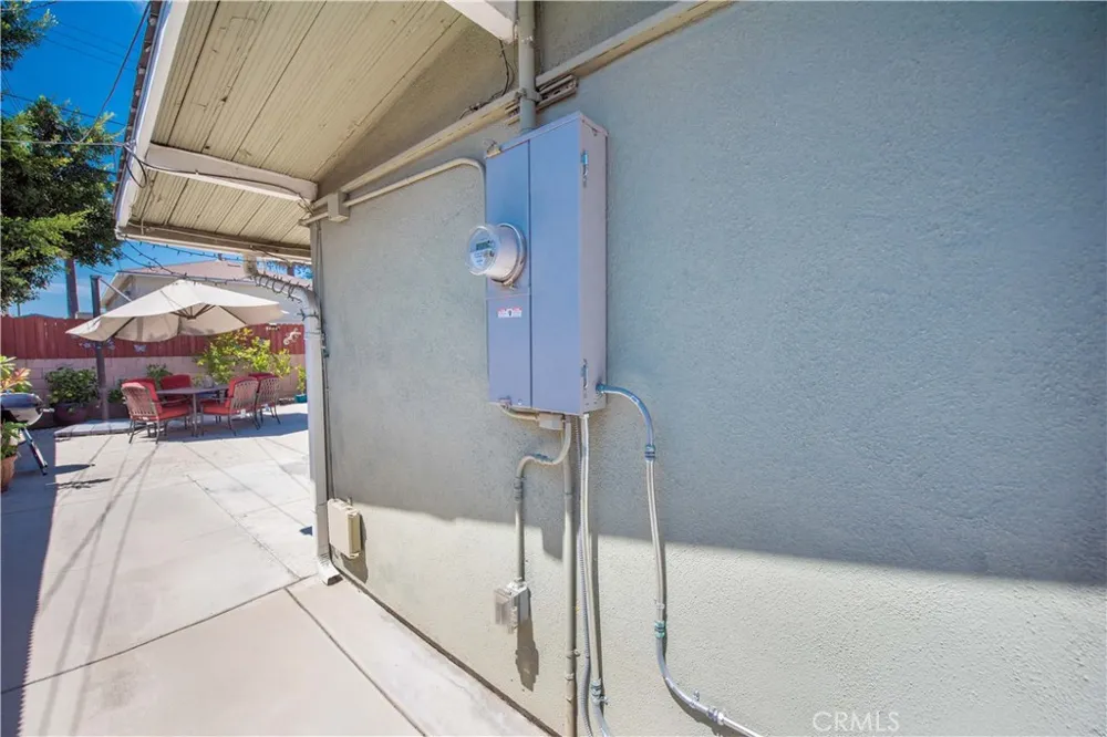 243 S Gardenglen West Covina, CA 91790
