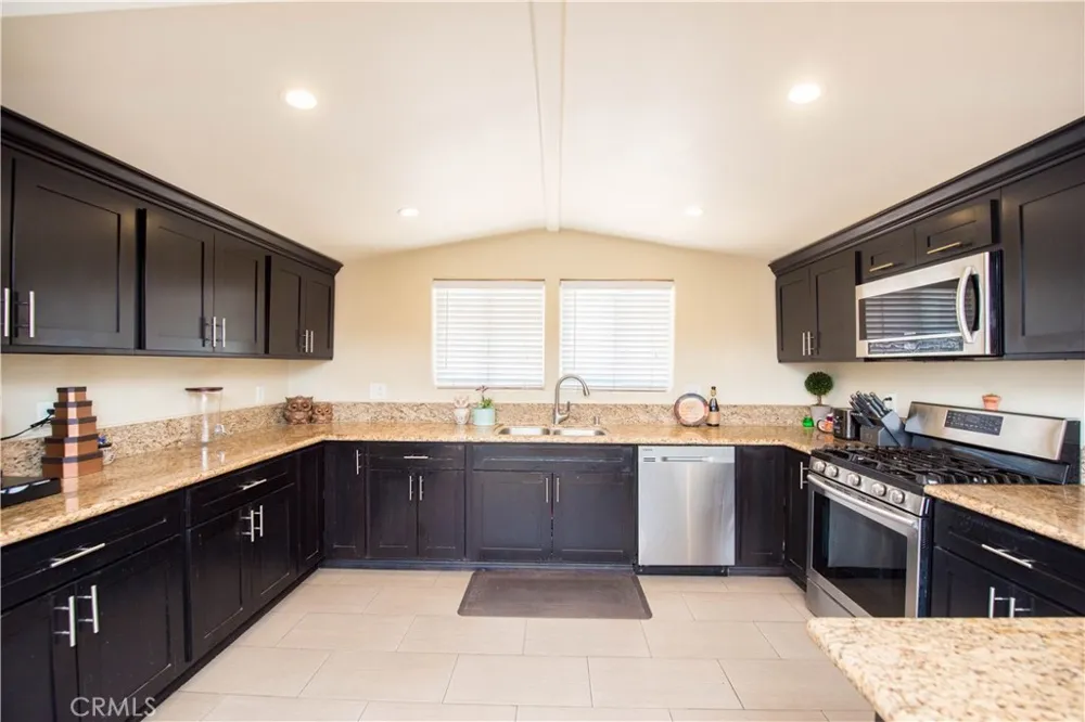 243 S Gardenglen West Covina, CA 91790