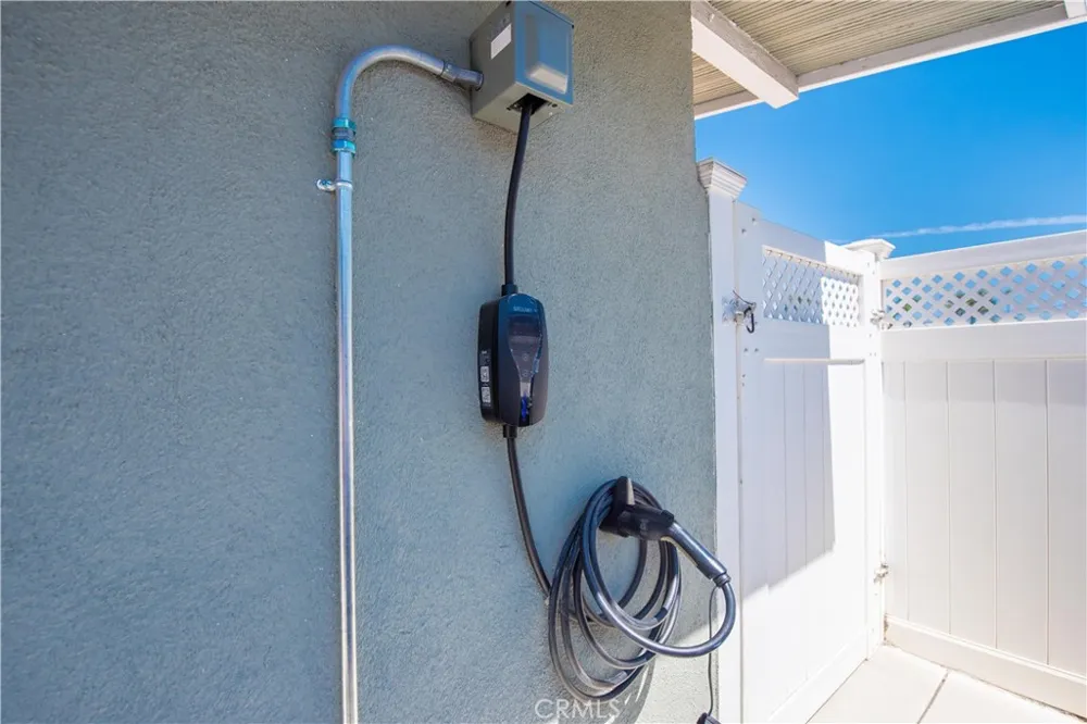 243 S Gardenglen West Covina, CA 91790
