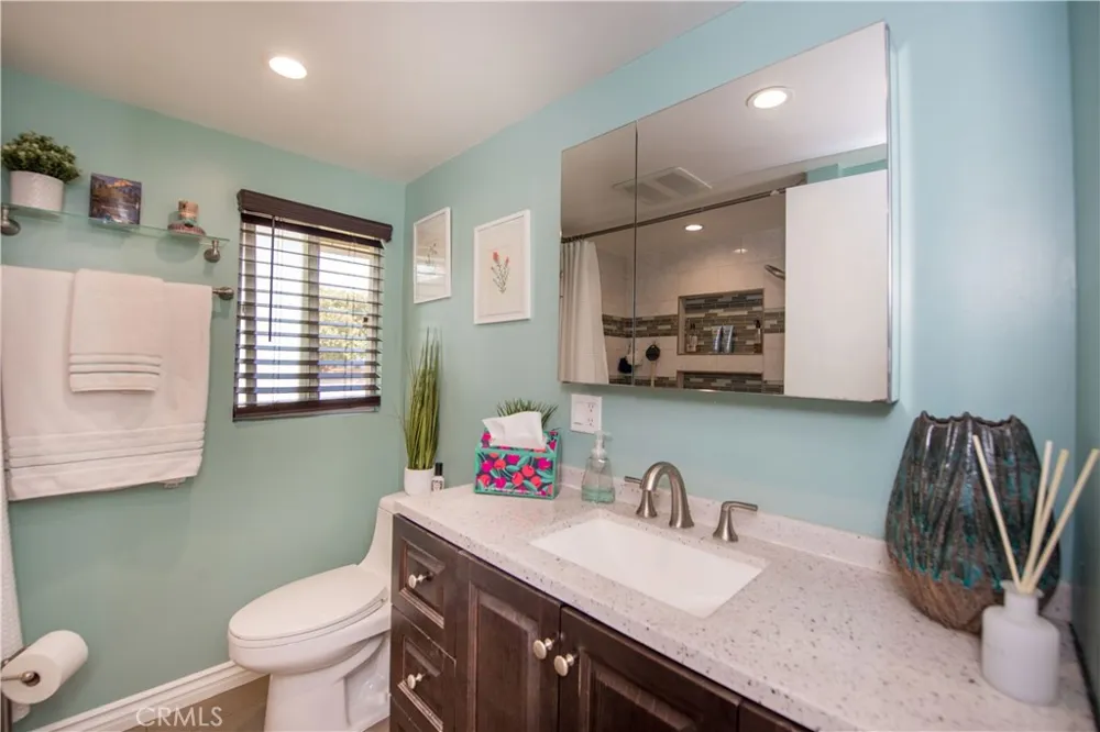 243 S Gardenglen West Covina, CA 91790