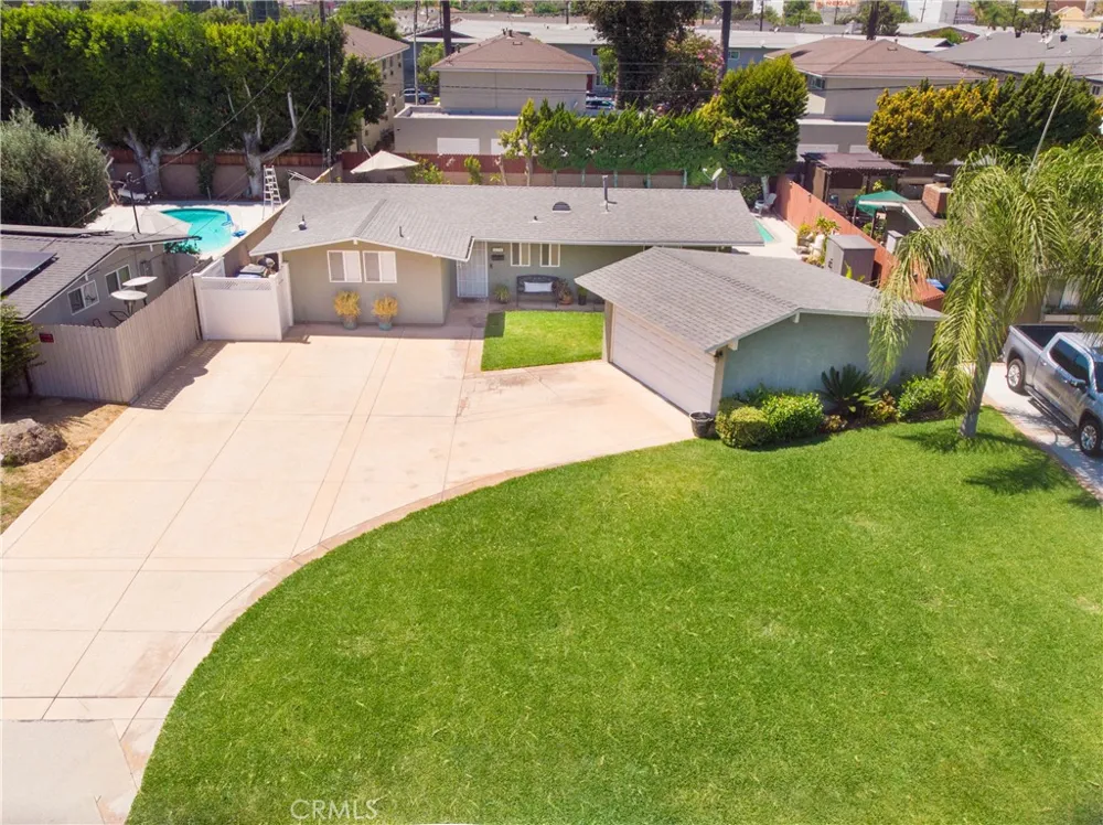 243 S Gardenglen West Covina, CA 91790
