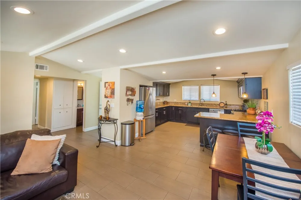 243 S Gardenglen West Covina, CA 91790