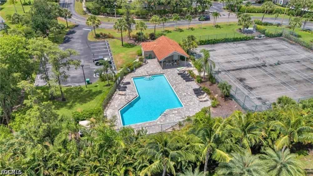 Covey Circle #16B Naples, FL 34109