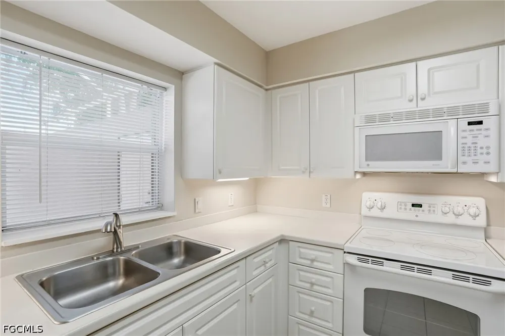Covey Circle #16B Naples, FL 34109