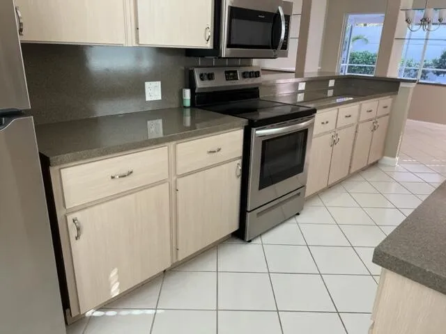 188 S HAMPTON DRIVE Jupiter, FL 33458