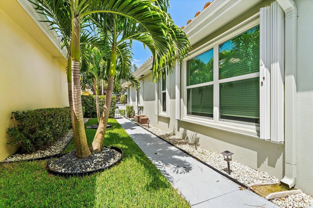 188 S HAMPTON DRIVE Jupiter, FL 33458