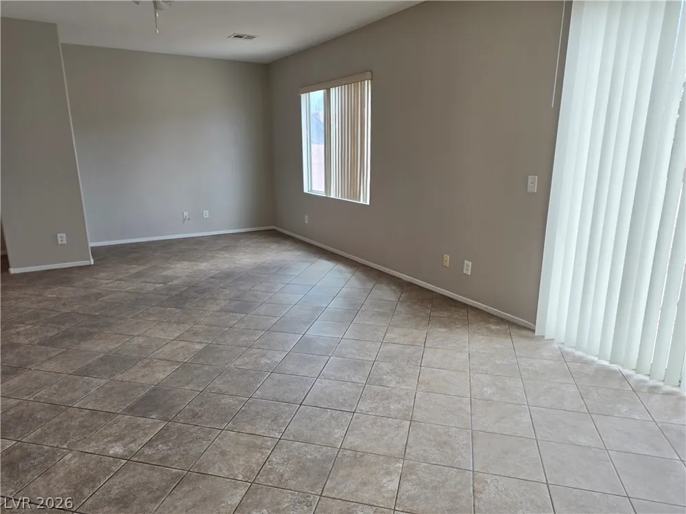 5063 El Castano Avenue Las Vegas, NV 89108