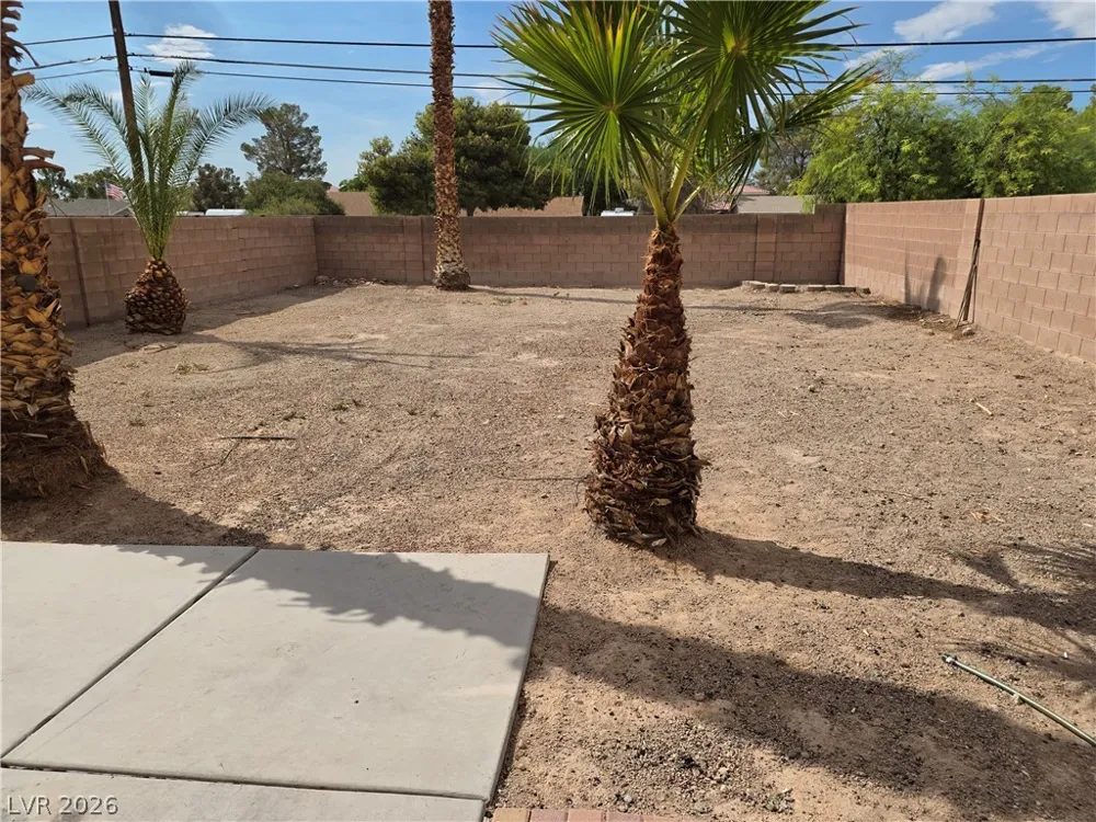 5063 El Castano Avenue Las Vegas, NV 89108