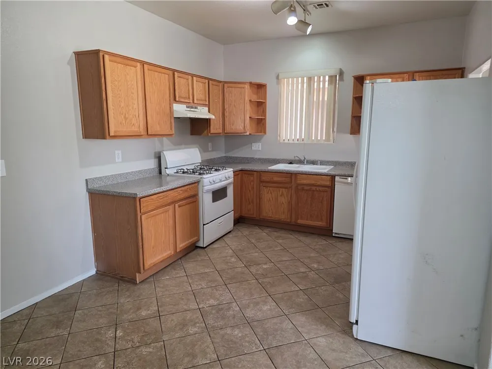5063 El Castano Avenue Las Vegas, NV 89108