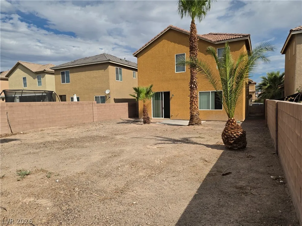 5063 El Castano Avenue Las Vegas, NV 89108