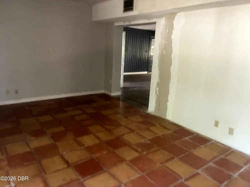 306 S Burlingame Avenue Temple Terrace, FL 33617