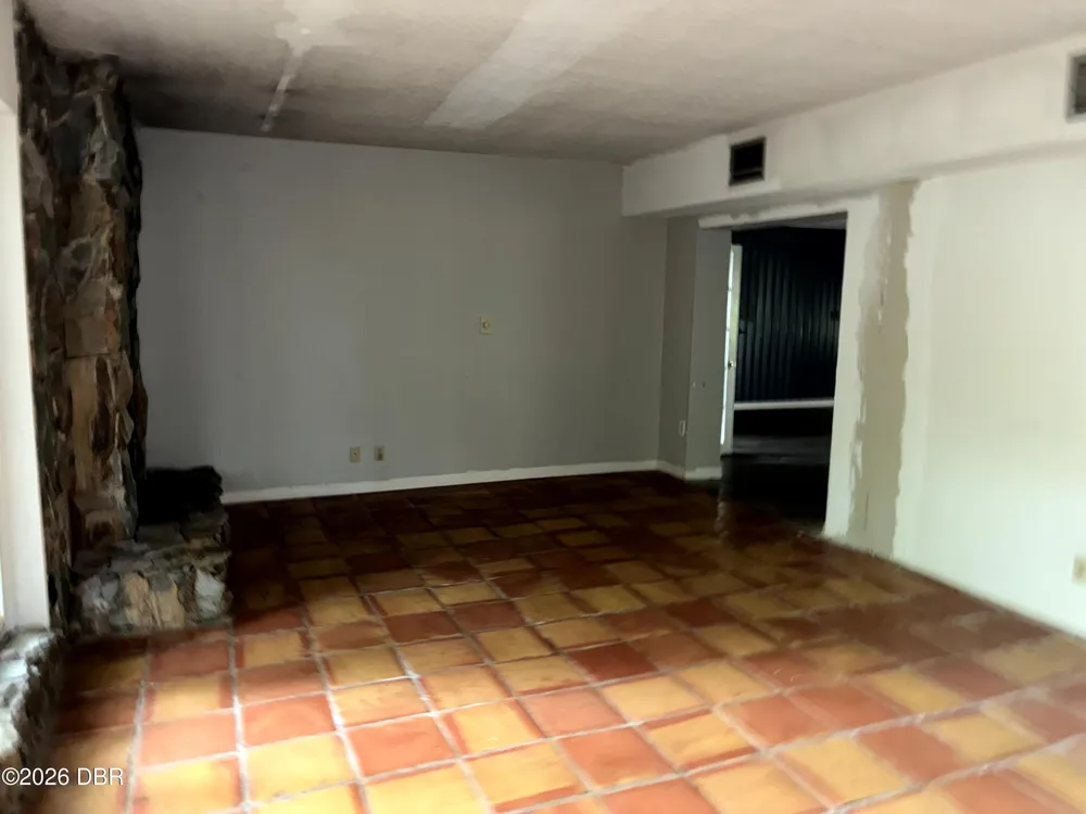 306 S Burlingame Avenue Temple Terrace, FL 33617