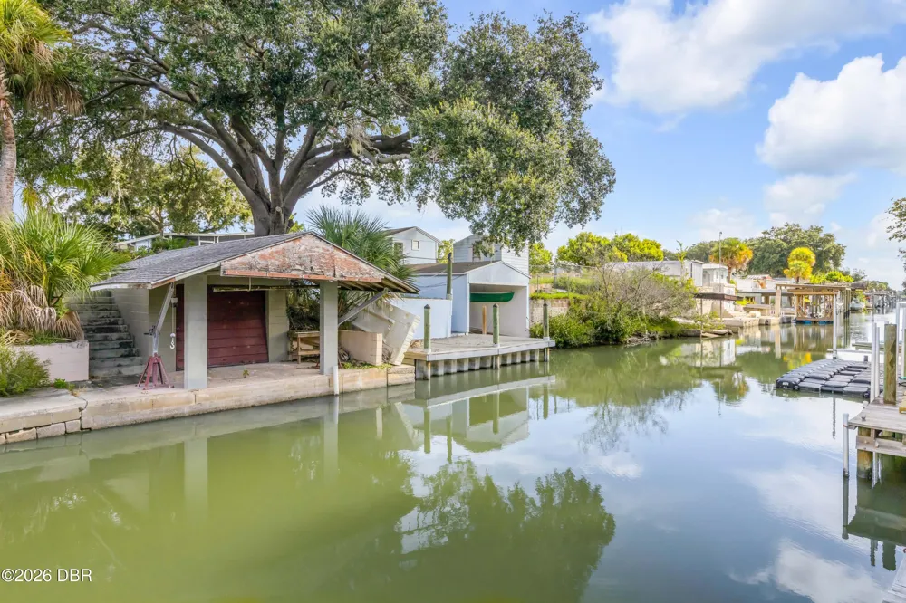 128 Indian Creek Road Oak Hill, FL 32759