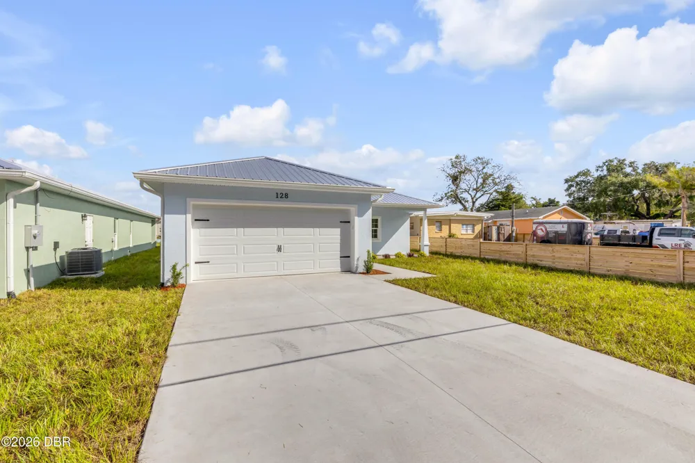 128 Indian Creek Road Oak Hill, FL 32759