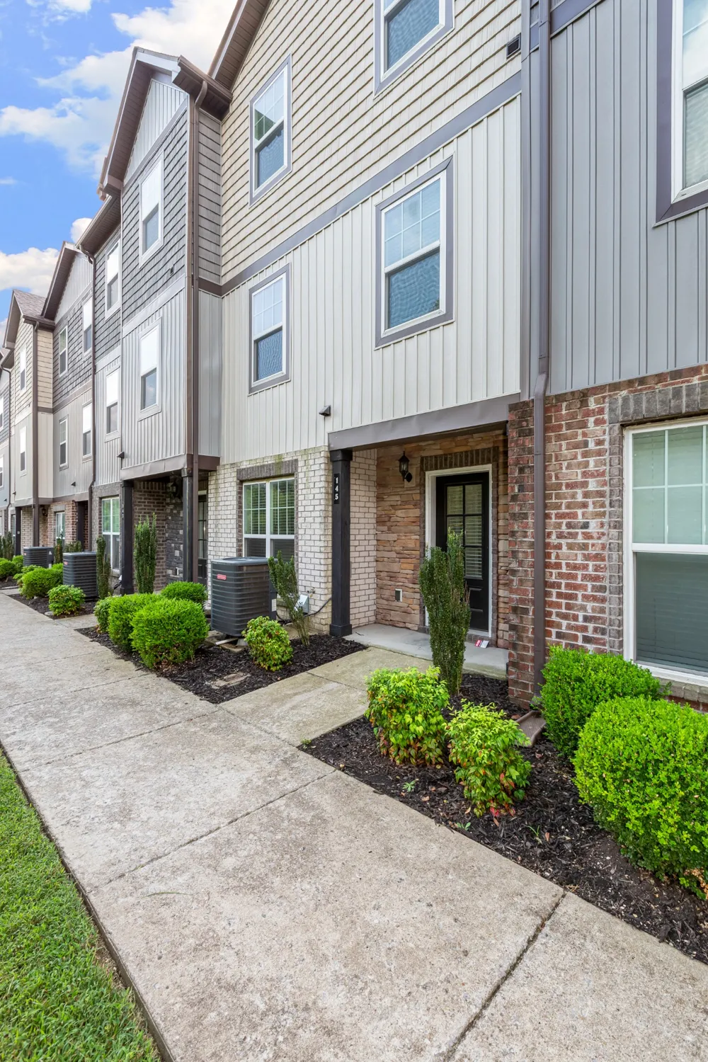145 Ramsden Ave La Vergne, TN 37086