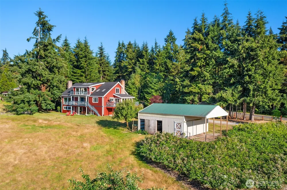 7206 SW 248th Street Vashon, WA 98070