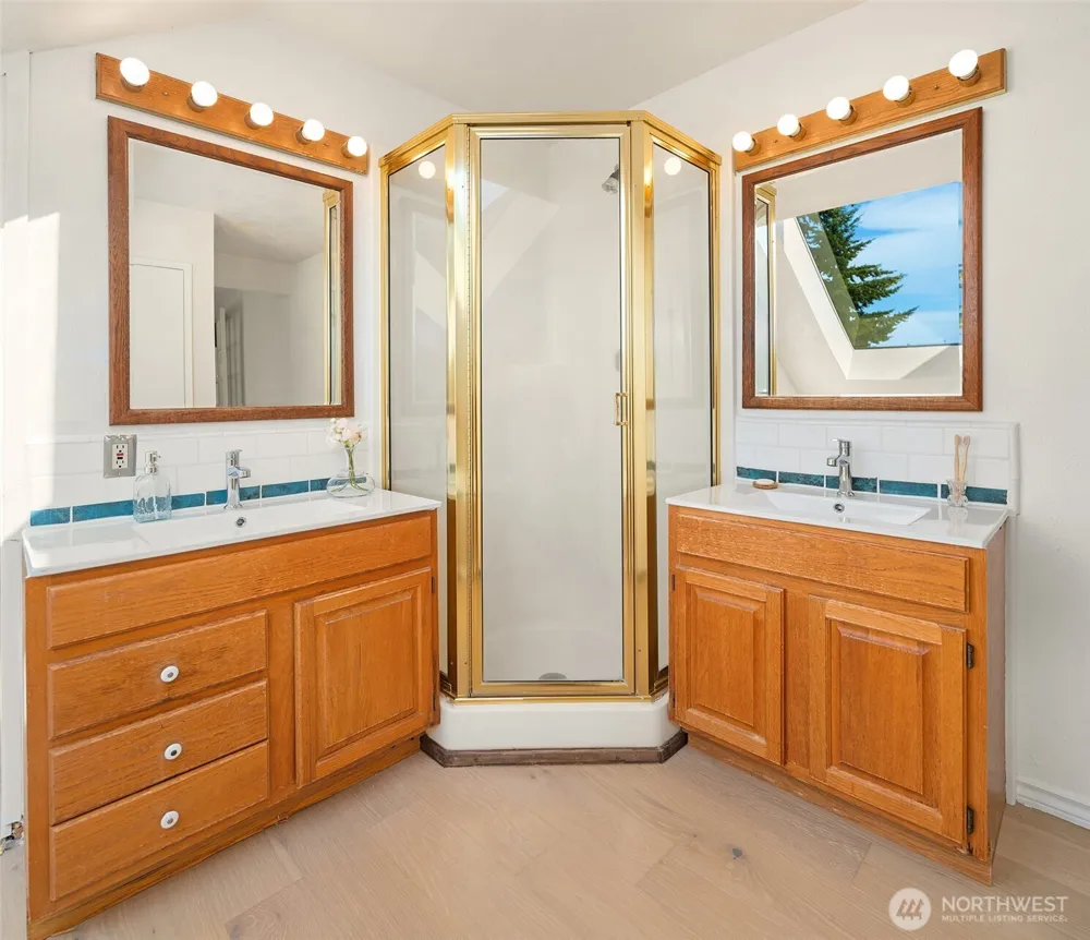 7206 SW 248th Street Vashon, WA 98070