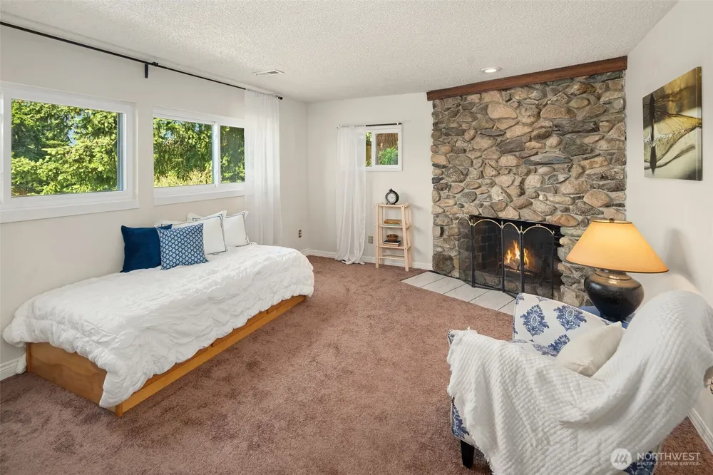 7206 SW 248th Street Vashon, WA 98070