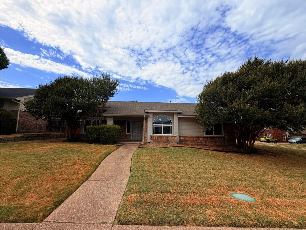 301 Hillside Court Garland, TX 75043