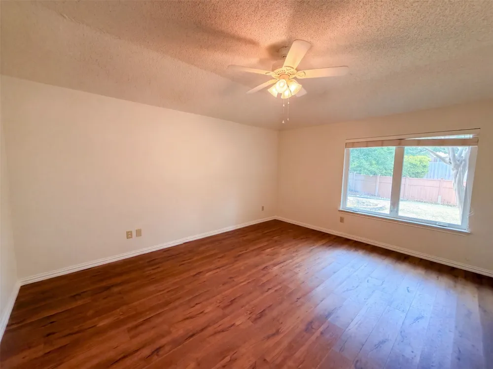 301 Hillside Court Garland, TX 75043