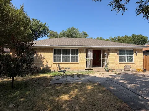 1333 Springlake Drive