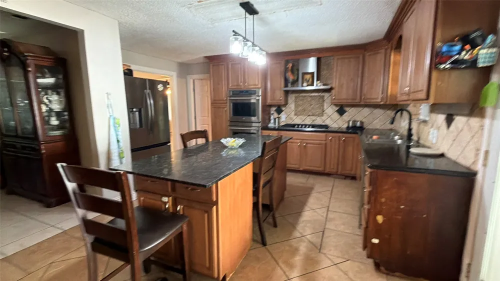 1333 Springlake Drive Dallas, TX 75217