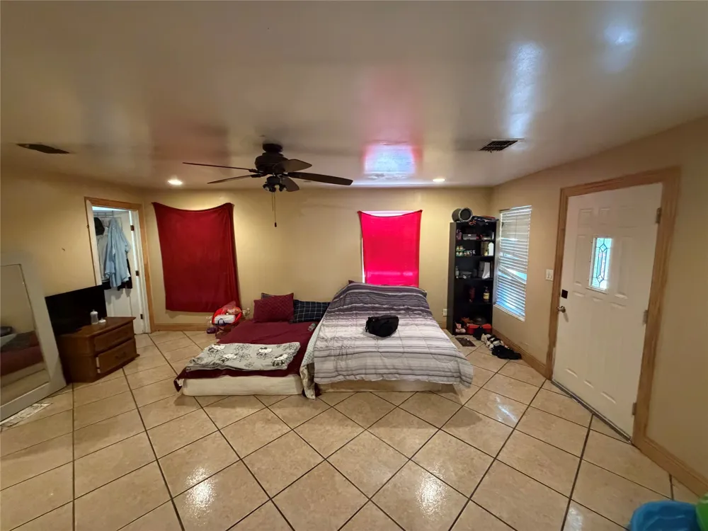 1333 Springlake Drive Dallas, TX 75217
