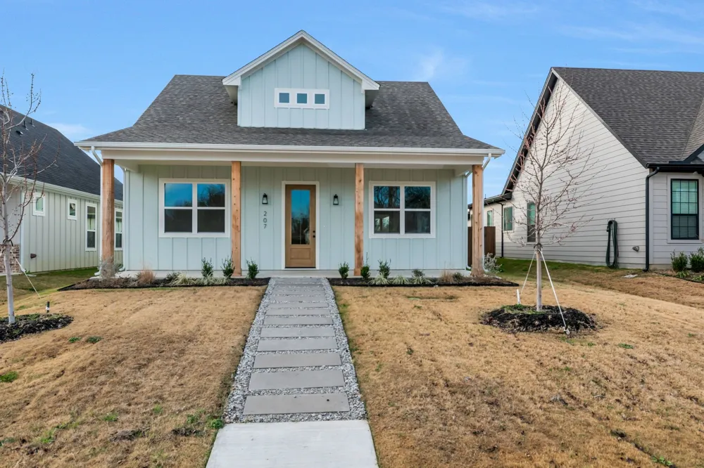 207 W 7th Street Justin, TX 76247