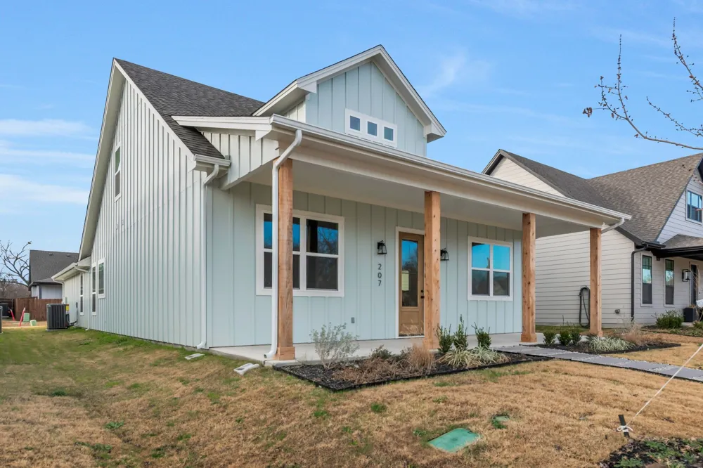 207 W 7th Street Justin, TX 76247