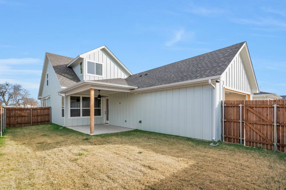 207 W 7th Street Justin, TX 76247
